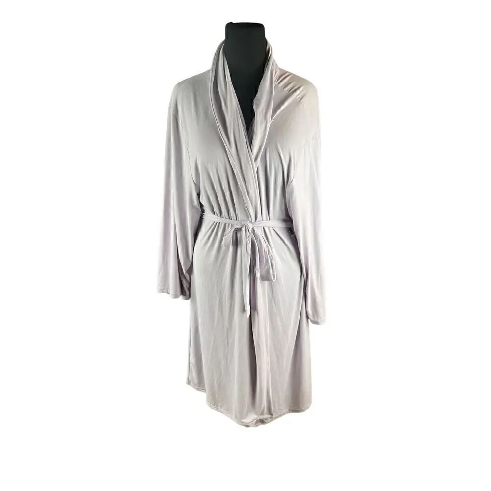 Catherine malandrino pale purple lavender large robe soft and stretchy